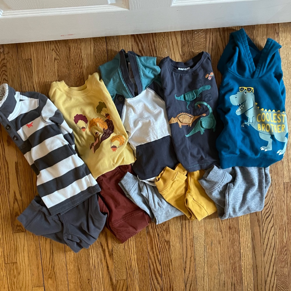 Set of 5 size 2T Boy Matching Outfits